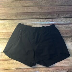 black athleta running shorts